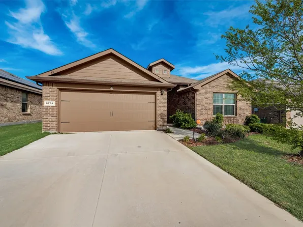 8704 Smokehouse Dr, Fort Worth, TX 76179