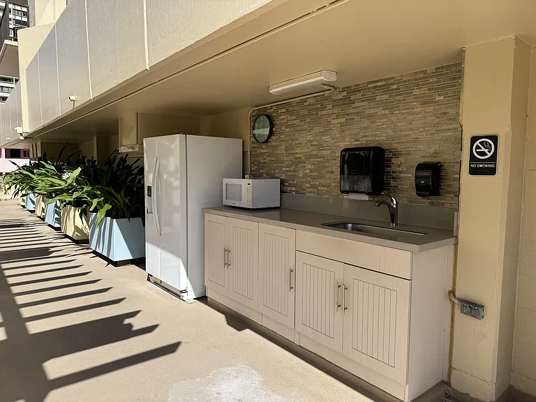 2140 Kuhio Ave #603 — Photo 37
