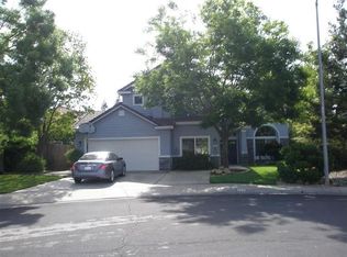 885 McKelvy Ave, Clovis, CA