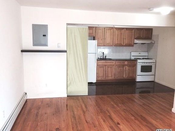 2nd image of 14032 Cherry Ave APT 4A