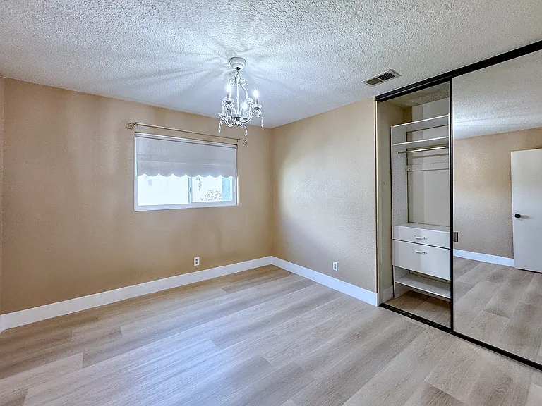 1652 Longview Dr — Photo 19