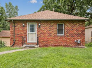 885 NW 43rd Ave, Des Moines, IA 50313