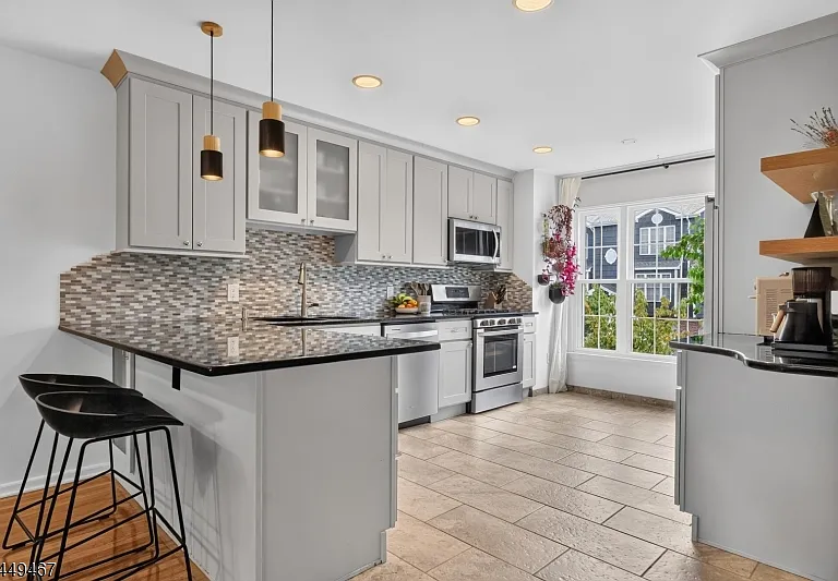100 Glen Ridge Ave #12 — Photo 3