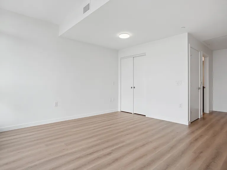 150 Braid St — Photo 24