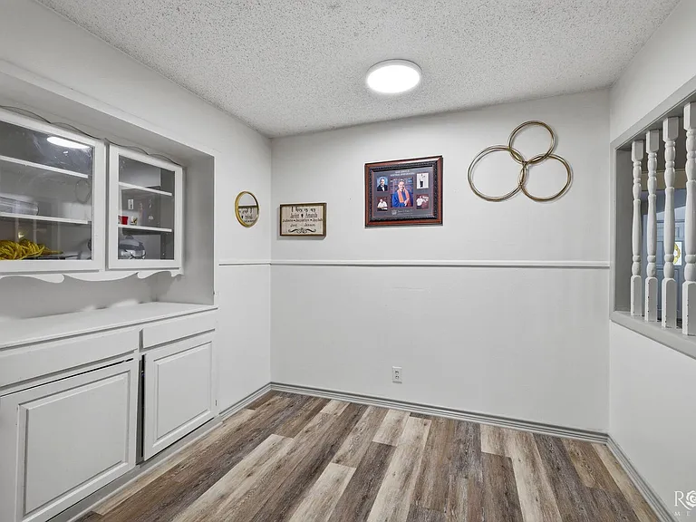 213 Twin Oaks Dr — Photo 17
