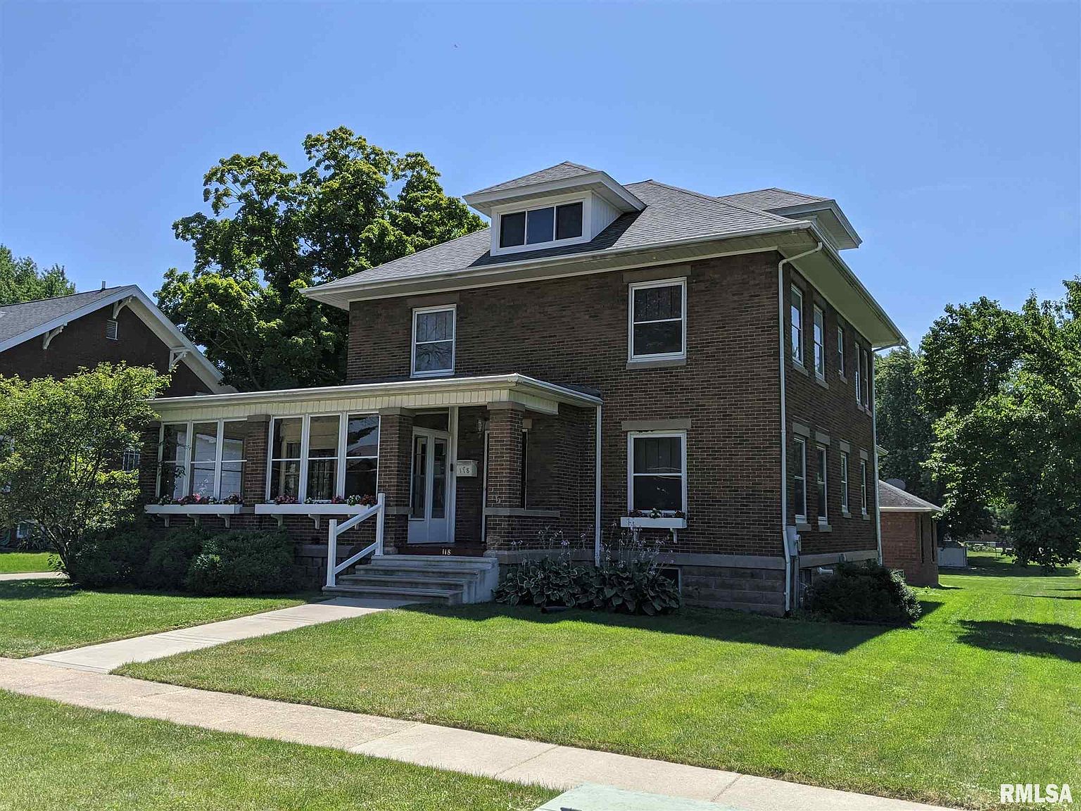 118 W South St, Geneseo, IL 61254 Zillow