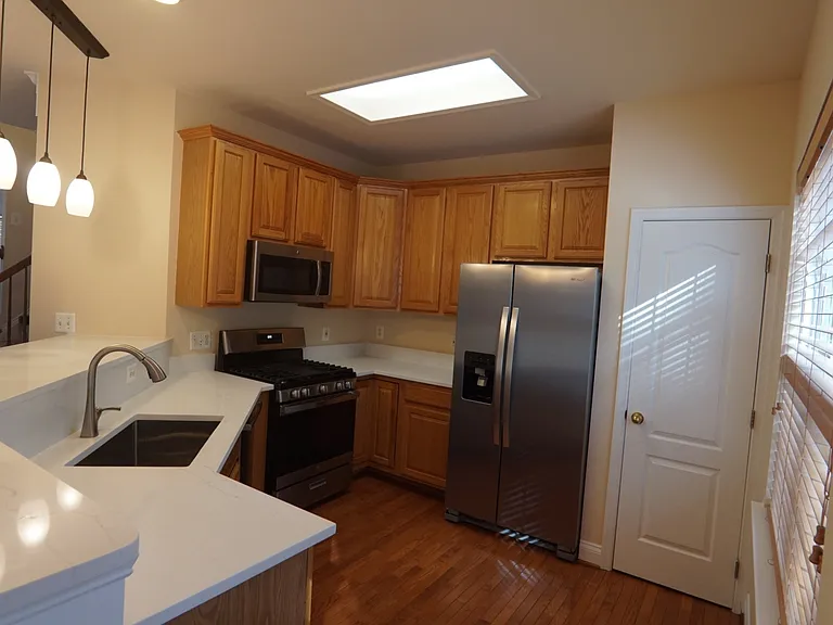 Kitchen, pantry behind door