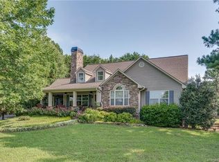 390 Coopers Trl, Mill Spring, NC 28756