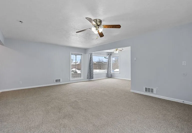 109 3rd St #1 — Photo 3