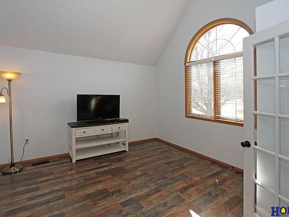 4th image of 8050 Abigail Dr