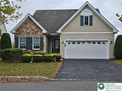 3060 Oak Hills Dr, Northampton, PA, 18067