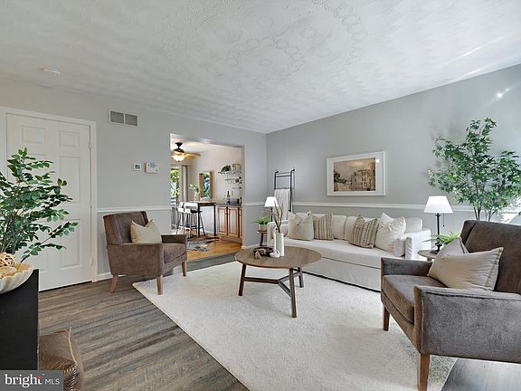2nd image of 1402 Iron Horse Ct