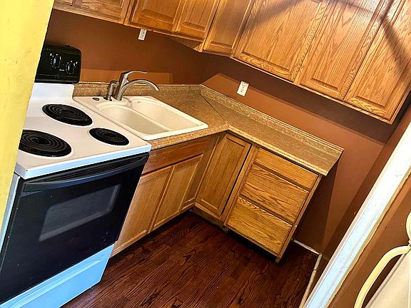 2nd image of 72 S Ohio Ave APT 1