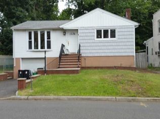 19 6th St, Englewood Cliffs, NJ 07632