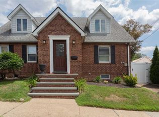 7-37 126th St, College Point, NY 11356