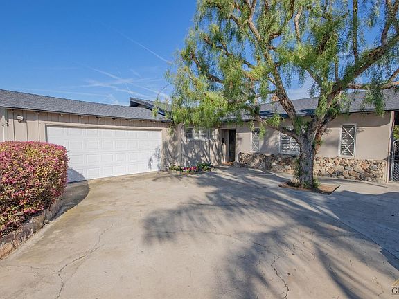 5th image of 2722 Scott Pl