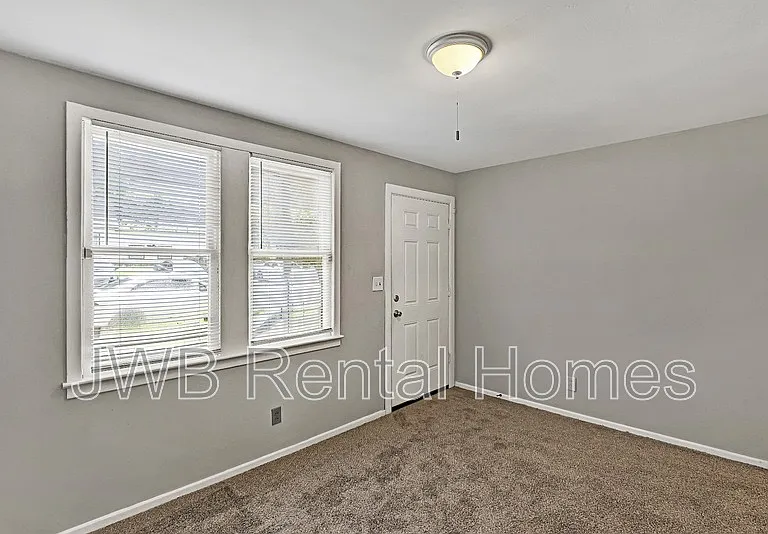 2387 2nd Ave — Photo 7