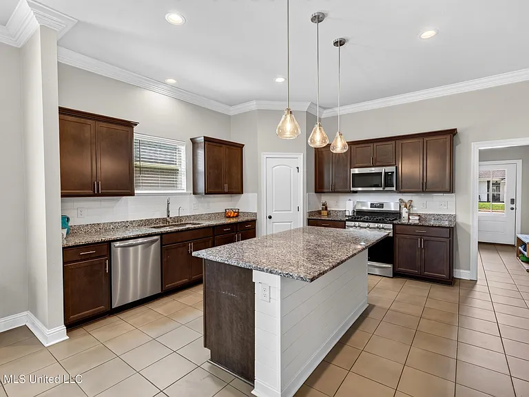 16463 Millsaps Ave — Photo 6