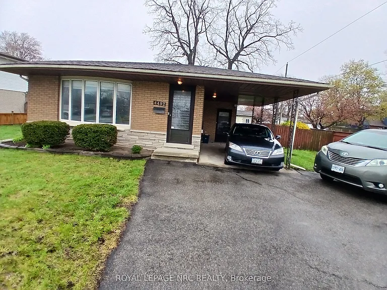 4492 Dorchester Rd — Photo 2