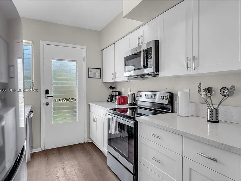 10006 E Bay Harbor Dr #15 — Photo 10