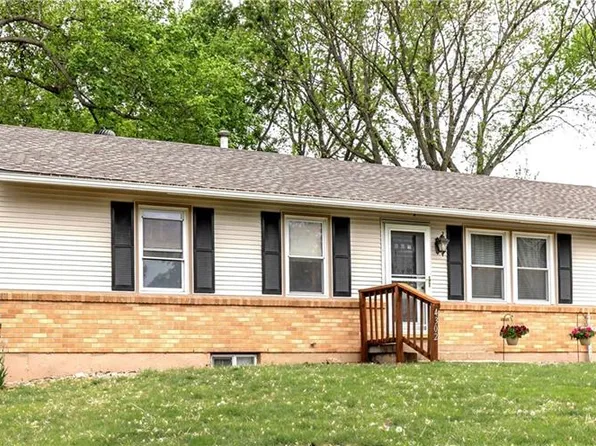 4302 N Quincy Ave, Kansas City, MO 64117