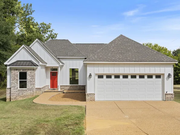 3989 Brownlee Rd, Senatobia, MS 38668