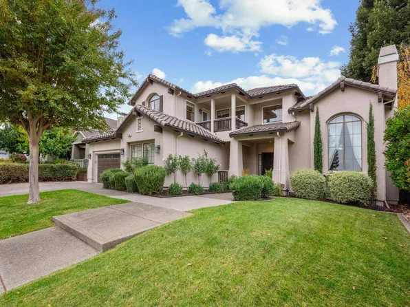 1853 Castle Drive, Petaluma, CA 94954