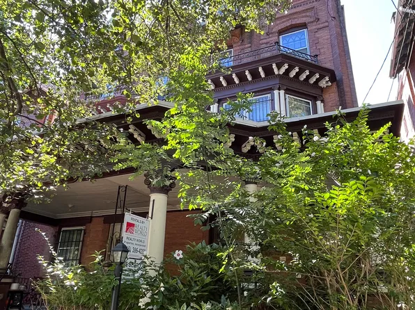 4226 Pine St #3F, Philadelphia, PA 19104