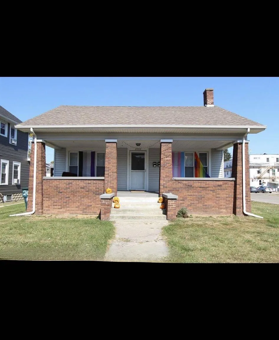 2000 W Jackson St — Photo 1