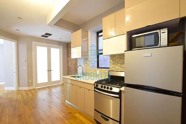 Rented by null | media 54