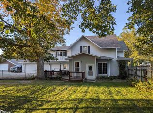 309 4th St SE, Hampton, IA 50441