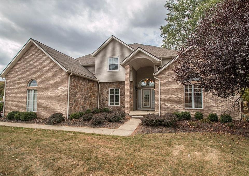 1st image of 1404 Valley Park Dr