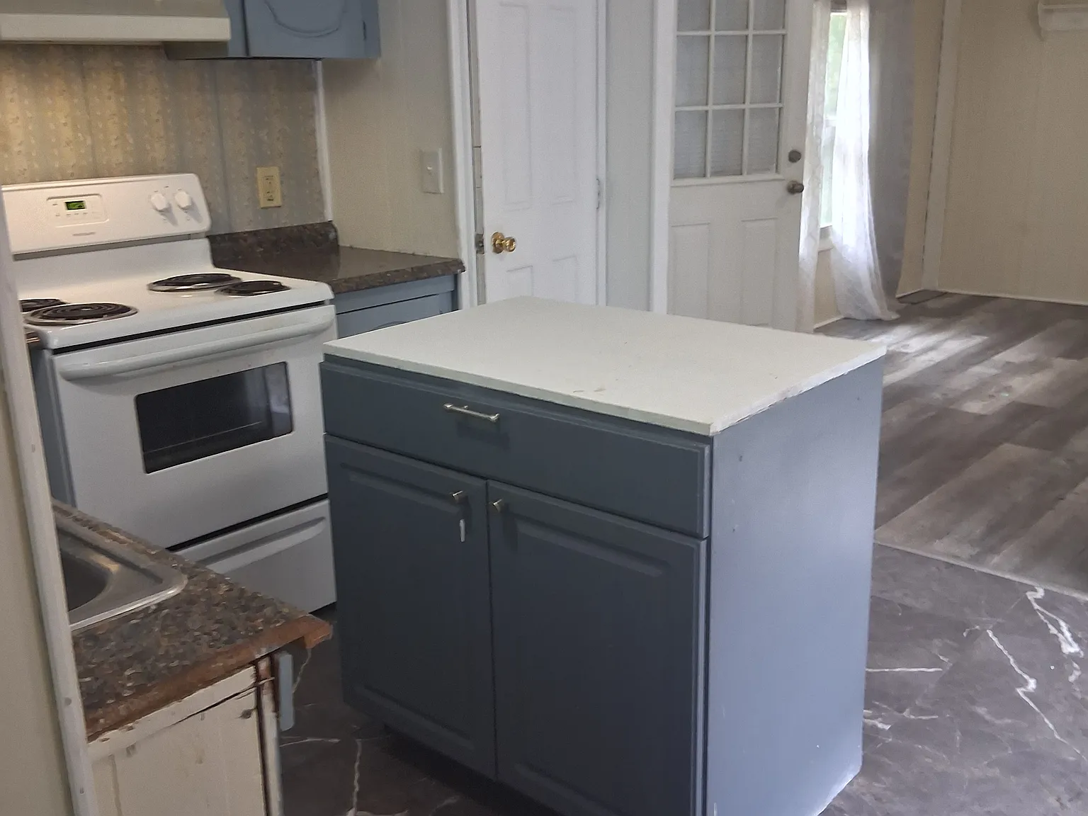 Township Road 32 NW, Somerset — Photo 1