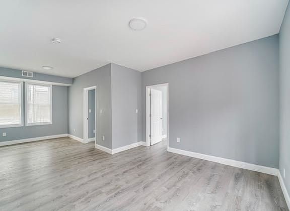 5th image of 77 Randolph Ave #1R