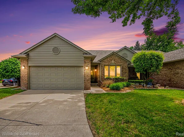 4432 Thornwood Ct, Warren, MI 48092