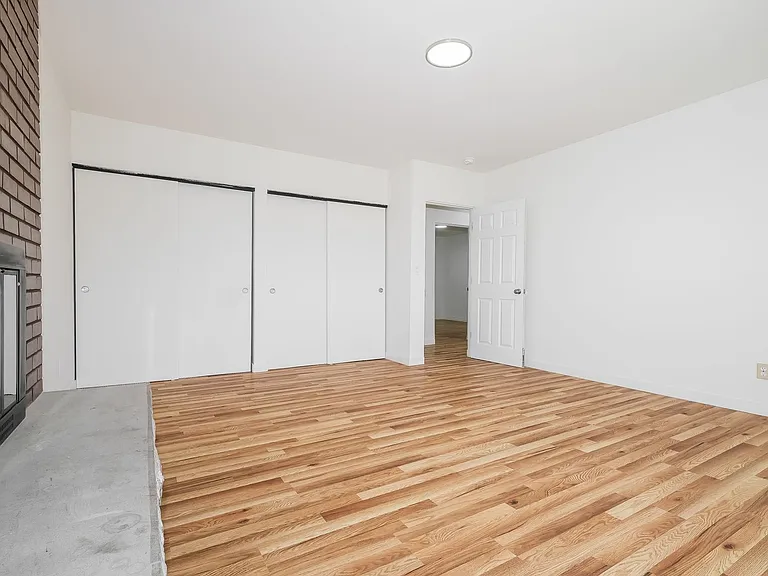 15433 22nd Ave SW — Photo 18