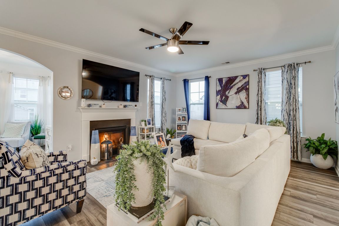 next background image