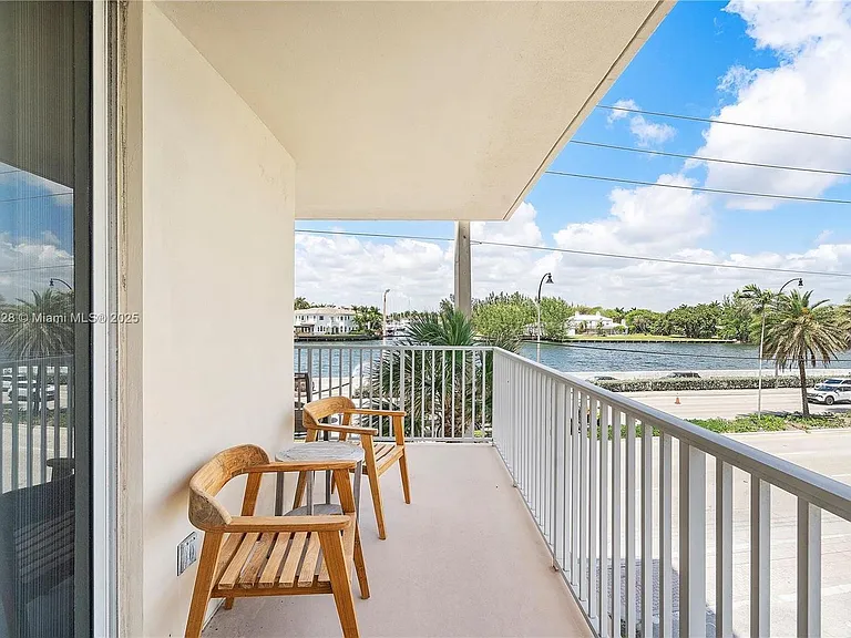1401 S Ocean Dr #301 — Photo 18