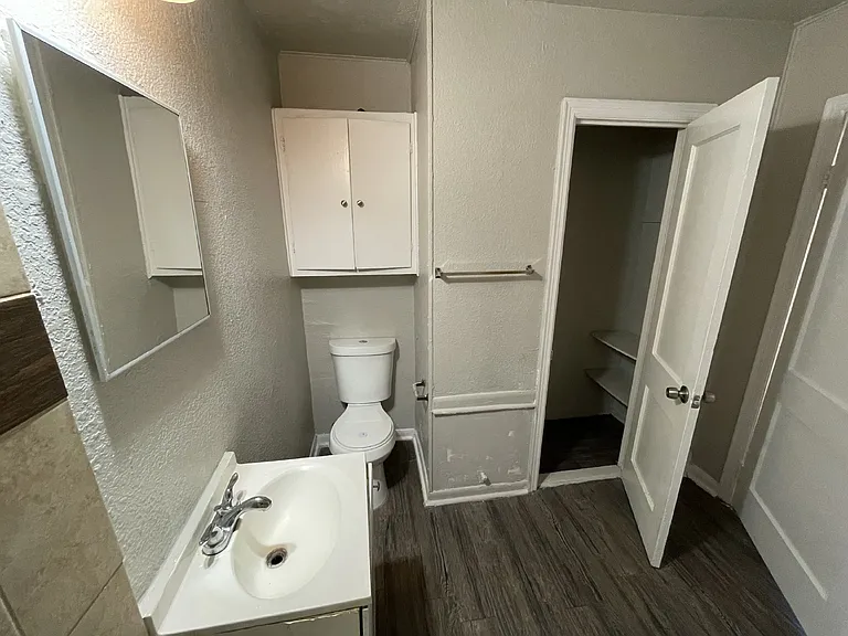 859 Steves Ave #2 — Photo 12