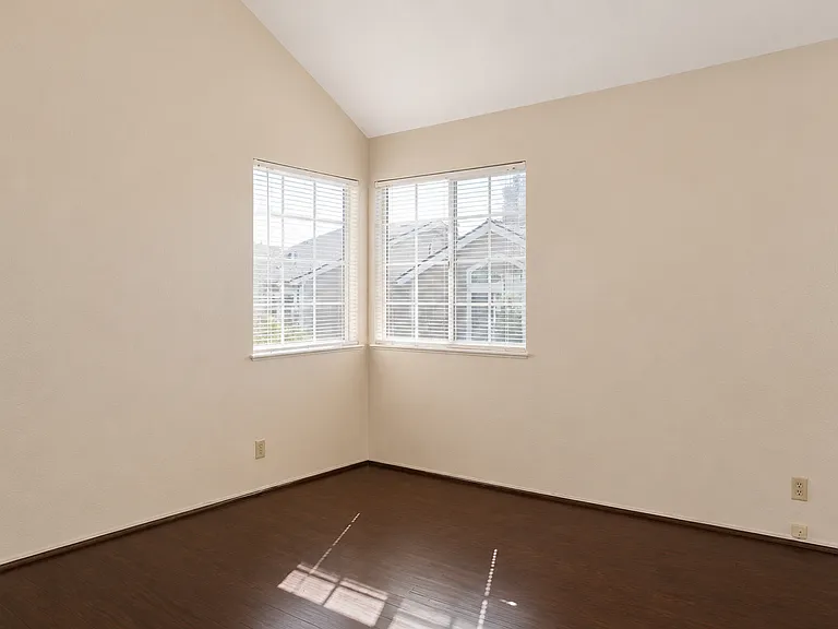 34359 Agate Ter — Photo 14