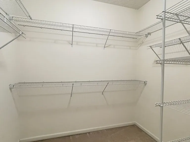 3232 Huxley Dr — Photo 16