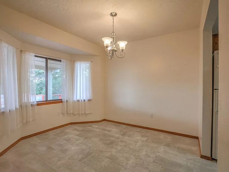 1117 Stutz Dr NE — Photo 7