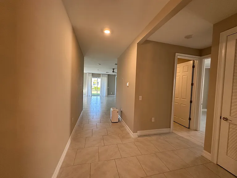440 Coral Reef Pl — Photo 4