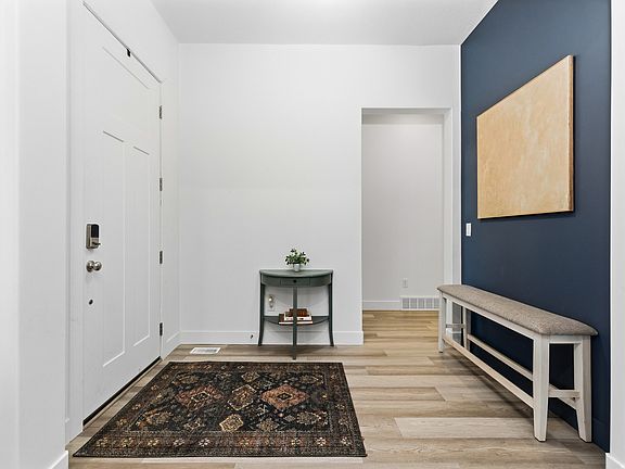 3rd image of 515 N Legend Way W #D