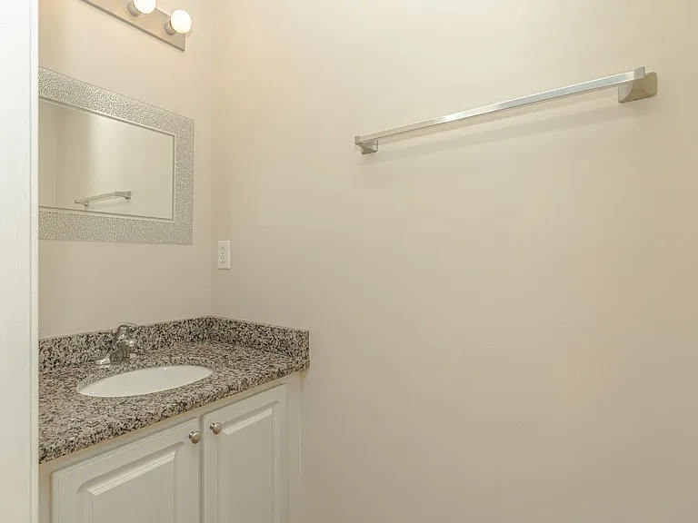754 Aspen Dr — Photo 4