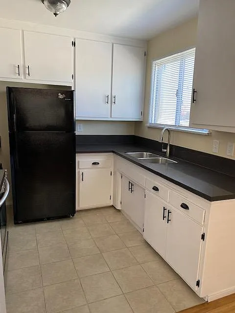 2 bed, 1000 sqft, $2,299 — Photo 3
