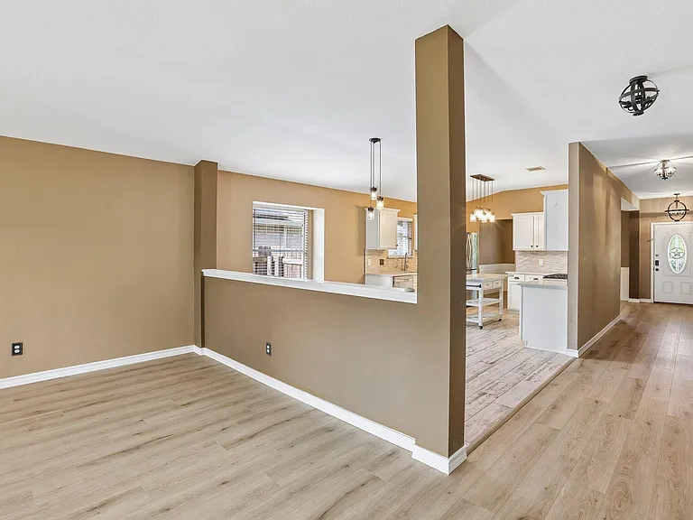 2656 Bradley Ln — Photo 5