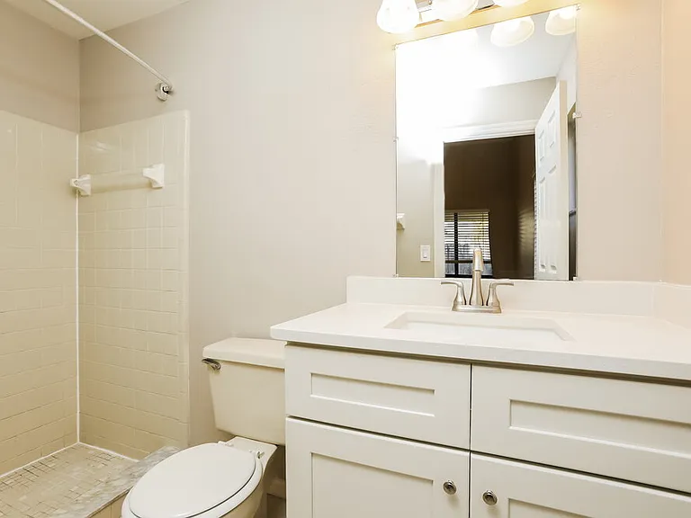 1003 Vernon Loop — Photo 14