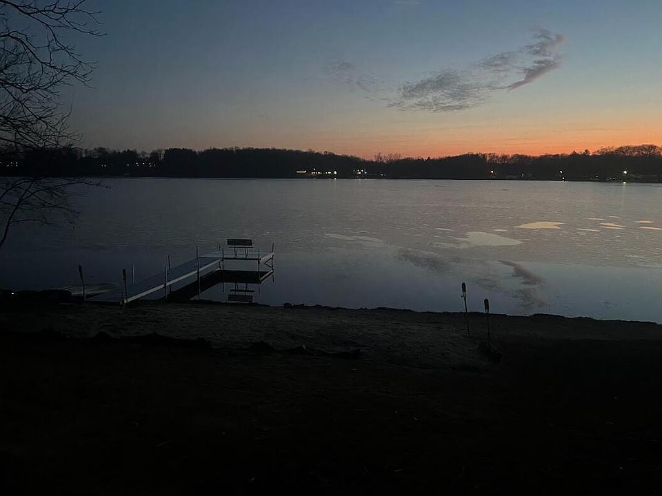 1st image of 12535 Bair Lake St