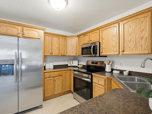 5th image of 3-2 Merlot Court #2